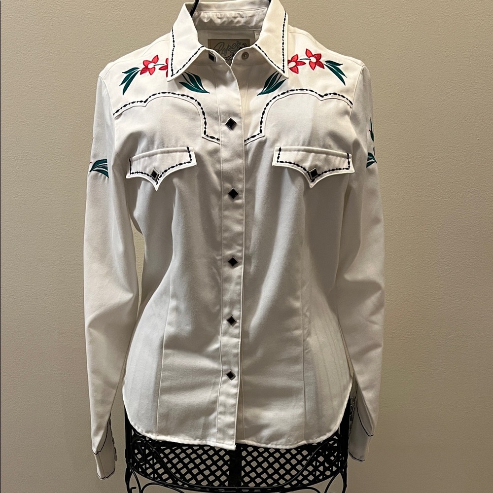 Roper Women’s White Western Shirt with Floral Embroidery- Vintage